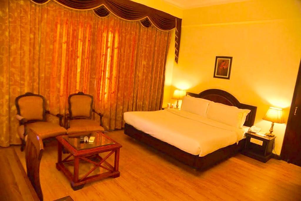 באטינדה Hotel Sepal מראה חיצוני תמונה
